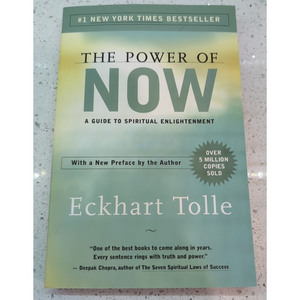 The Power of Now: A Guide to Spiritual Enlightenment - Paperback